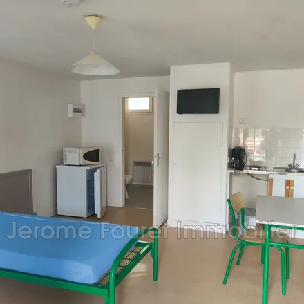 Image 2 - 2 Avenue Gambetta, 19200 Ussel, France - Apartment for rent