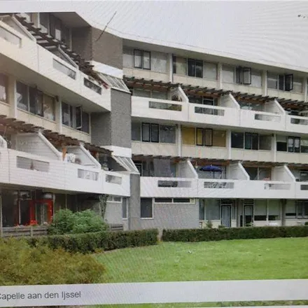 Rent this 3 bed apartment on De Graafschap 41 in 2904 XS Capelle aan den IJssel, Netherlands