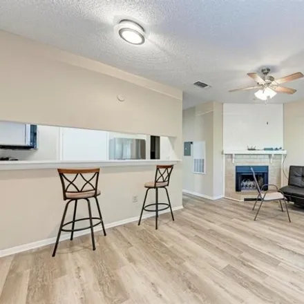 Image 4 - 2901 San Jacinto Boulevard, Austin, TX 78705, USA - Condo for sale