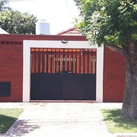 Buy this 3 bed house on Chascomús 1958 in Partido de Lanús, 1825 Monte Chingolo