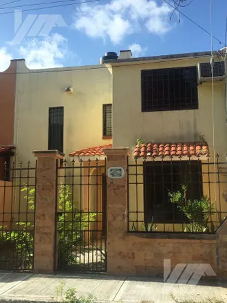 Buy this studio house on Calle Chilam Balám in Smz 51, 77533 Cancún
