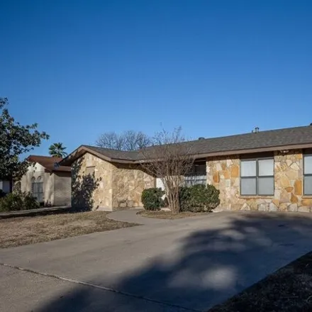 Rent this 4 bed house on 789 Sage Drive in Del Rio, TX 78840
