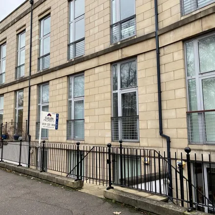 Rent this 3 bed apartment on Hopetoun Guest House in 8 Hopetoun Crescent, City of Edinburgh
