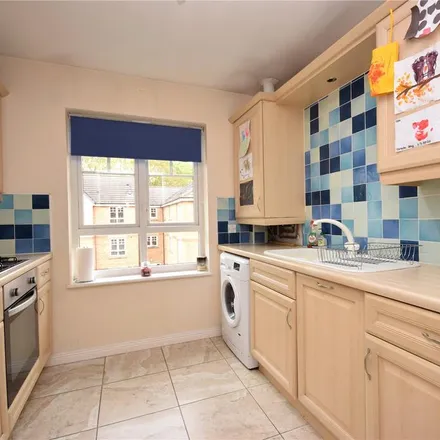 Image 7 - Bridge View, Farsley, LS13 1LS, United Kingdom - Apartment for rent