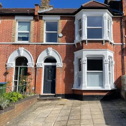 Rent this 3 bed townhouse on Crookston Road in Eltham Park, London