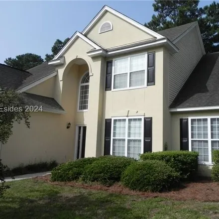 Rent this 5 bed house on Pinecrest Way in Bluffton, Beaufort County