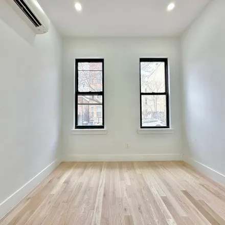 Image 4 - 824 Hart Street, New York, NY 11237, USA - Apartment for rent