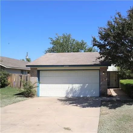 Buy this 3 bed house on 2209 Carousel Drive in Killeen, TX 76543