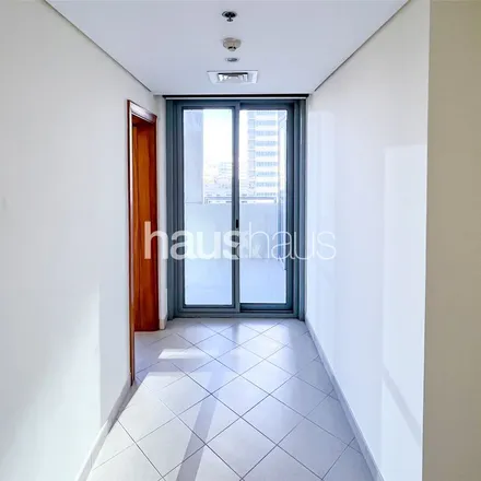 Image 6 - Golf Tower 2, 3a Street, Al Thanyah 3, Dubai, United Arab Emirates - Apartment for rent