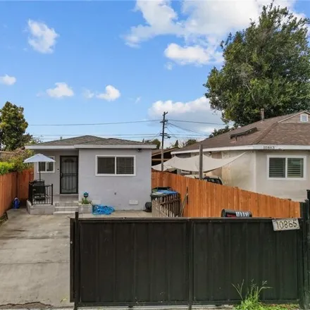 Image 1 - 10883 Weigand Avenue, Los Angeles, CA 90059, USA - House for sale