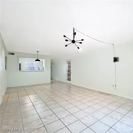 Image 6 - 2916 Jackson Street, Fort Myers, FL 33901, USA - Condo for sale