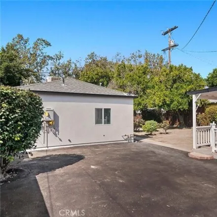 Image 5 - 6064 Colfax Avenue, Los Angeles, CA 91606, USA - House for rent