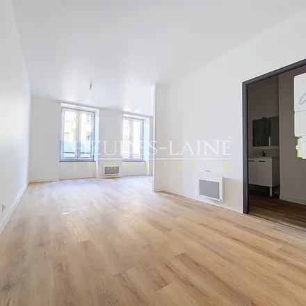 Rent this 3 bed apartment on 37 Boulevard Amiral Gauchet in 50300 Avranches, France