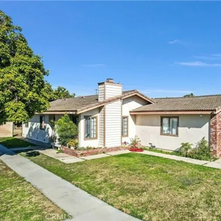 Image 2 - 603 East Borchard Avenue, Santa Ana, CA 92707, USA - House for sale