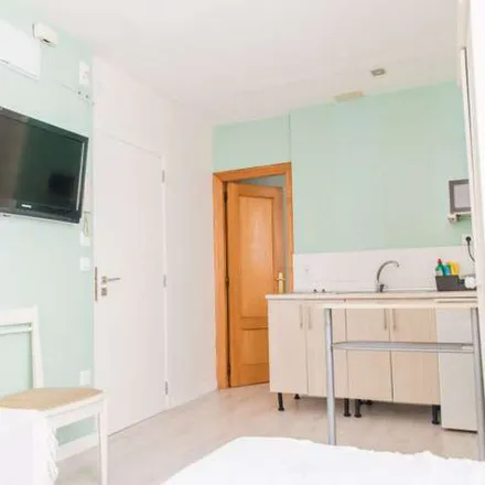 Rent this 1 bed apartment on Carrer del Pintor Salvador Abril in 9, 46005 Valencia