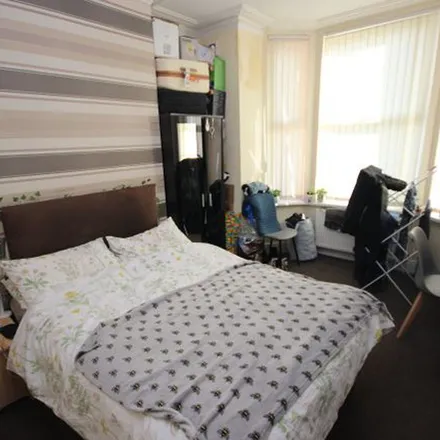 Image 8 - Weaste & Seedley Social Club, 168A Weaste Lane, Eccles, M5 5JL, United Kingdom - Apartment for rent