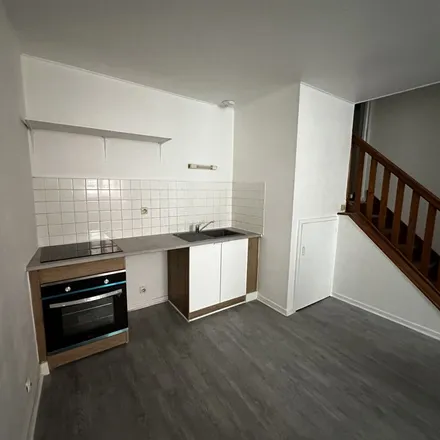 Image 3 - 9 Rue du Marché, 43100 Brioude, France - Apartment for rent