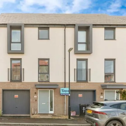 Buy this 3 bed townhouse on Manor Road in Bristol, BS16 2GW