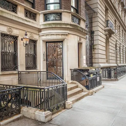 Rent this 3 bed townhouse on 3 West 73rd Street in New York, NY 10023