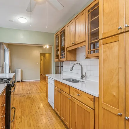 Image 4 - 6810-6814 North Lakewood Avenue, Chicago, IL 60626, USA - House for sale