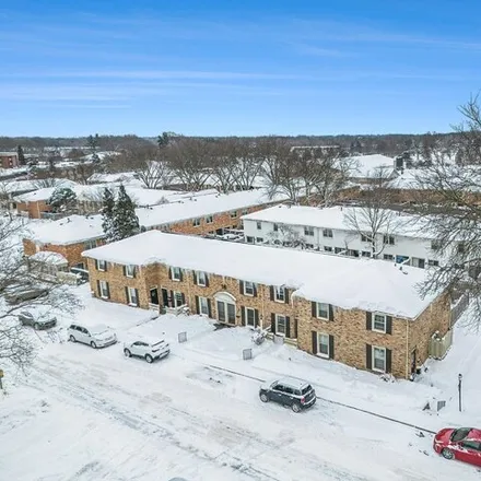 Image 3 - 2463 Abbington Drive Southeast, Grand Rapids, MI 49506, USA - Condo for sale