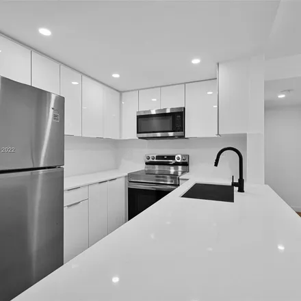 Image 5 - 620 Southwest 10th Street, Miami, FL 33130, USA - Apartment for rent