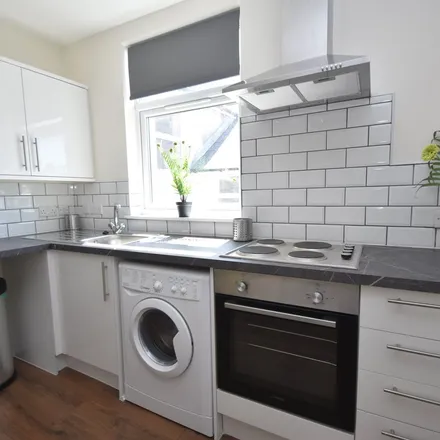Rent this 1 bed townhouse on Treorky Street in Cardiff Cycleway 1, Cardiff
