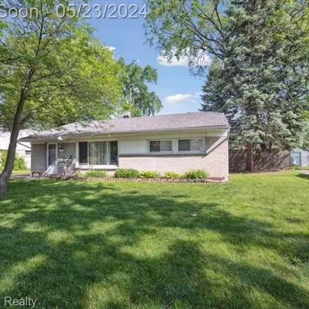 Image 3 - 25854 Miracle Drive, Madison Heights, MI 48071, USA - House for sale