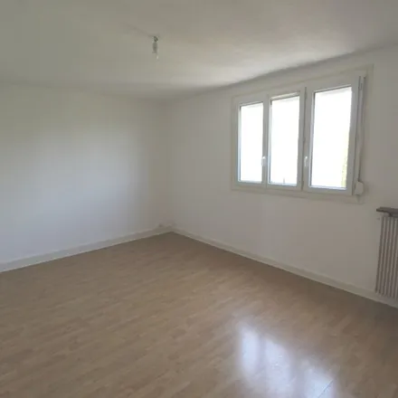 Rent this 2 bed apartment on 14 Rue Jules Didier in 10120 Saint-André-les-Vergers, France