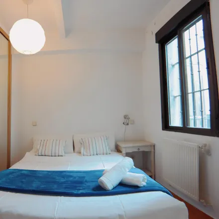 Rent this 1 bed apartment on Calle de Sagasta in 5, 28004 Madrid