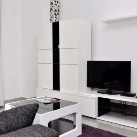 Rent this 3 bed apartment on Carrer de Sicília in 403, 08001 Barcelona
