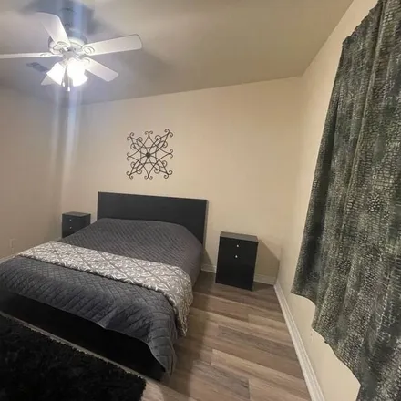 Rent this 3 bed house on Denison in TX, 75020