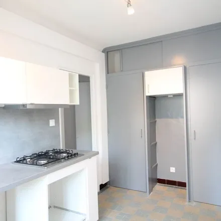 Image 7 - 11 Rue Ravier-Piquet, 38000 Grenoble, France - Apartment for rent