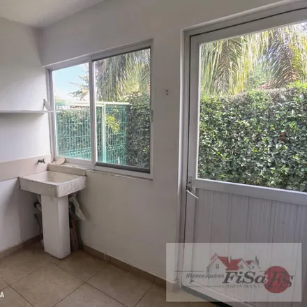 Buy this studio house on Calle Paseo del Abanico in 76815 San Juan del Río, QUE