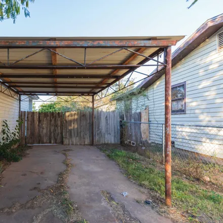Image 3 - 721 North Lefors Street, Pampa, TX 79065, USA - House for sale