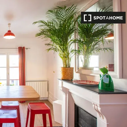 Rent this 2 bed apartment on 95 Rue de Turenne in 75003 Paris, France