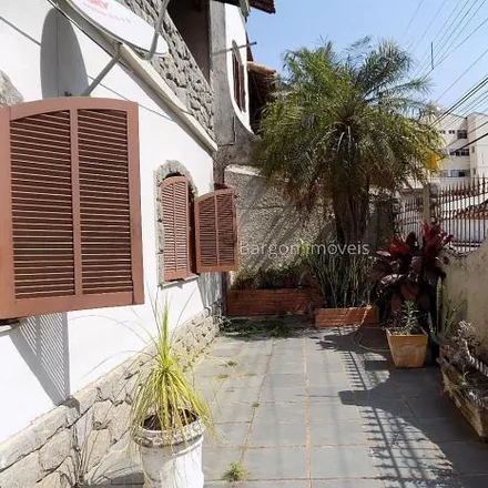 Buy this 5 bed house on Rua José Miguel Mansur in Cascatinha, Juiz de Fora - MG