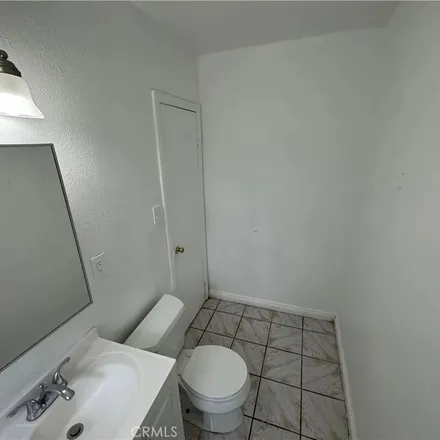 Image 8 - 548 East 91st Street, Los Angeles, CA 90003, USA - Apartment for rent