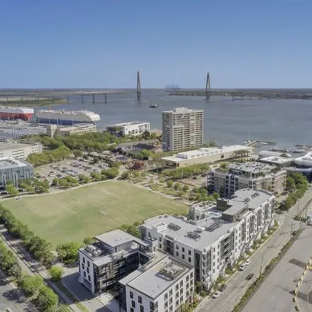 Buy this 1 bed condo on 32 Laurens Street in Charleston, SC 29401