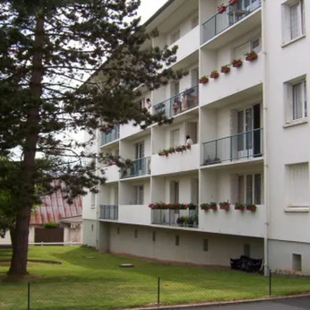 Rent this 3 bed apartment on 11 Route de Damville in 27320 Droisy, France