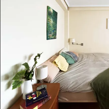 Rent this 4 bed room on Carrer de Ruaya in 33, 46009 Valencia