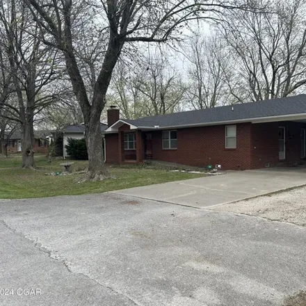Buy this 3 bed house on 658 Arthur Aull Road in Lamar, MO 64759