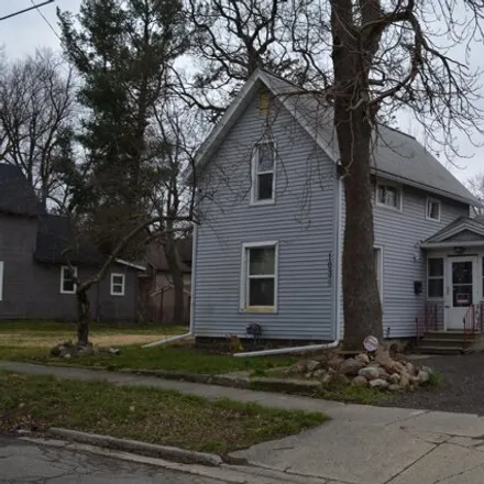 Buy this 3 bed house on 1077 Williams Street in Jackson, MI 49203