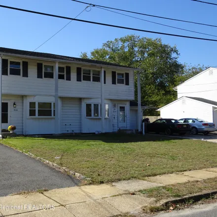 Image 1 - 816 Union Avenue, Lakehurst, Ocean County, NJ 08733, USA - House for sale