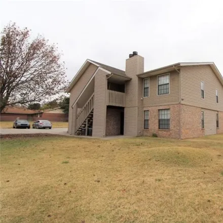 Rent this 2 bed house on 1785 Chamblee Drive in Norman, OK 73071
