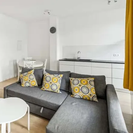Rent this 2 bed apartment on Rue Charles Degroux - Charles Degrouxstraat 74 in 1040 Etterbeek, Belgium