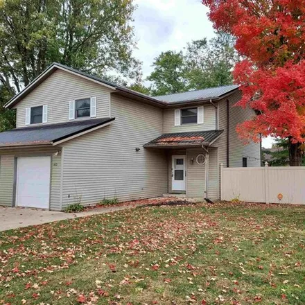 Rent this 3 bed house on 400 South Village Court in Bloomington, IN 47403