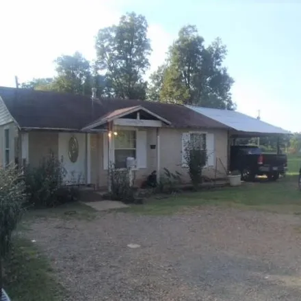 Buy this 3 bed house on 717 South Hutchinson Street in Nashville, AR 71852