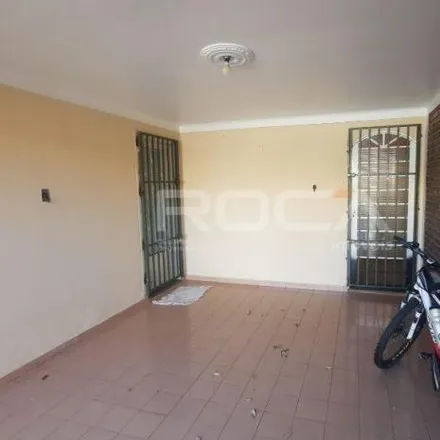 Rent this 3 bed house on Jet Lanches in Alameda dos Crisântemos 583, Parque Arnold Schmidt