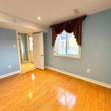 Image 4 - 25 Pickthall Terrace, Toronto, ON M1B 3C3, Canada - Apartment for rent